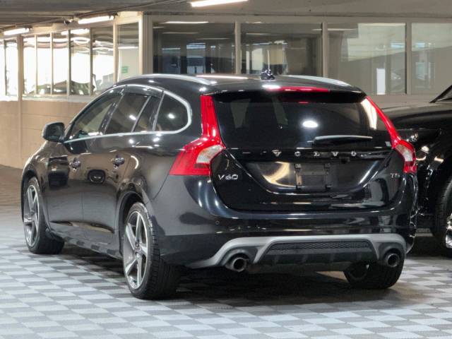 2016 Volvo V60 2.0 T4 R-Design Lux Nav Estate 5dr Petrol Auto Euro 6 (s/s) (190 ps)