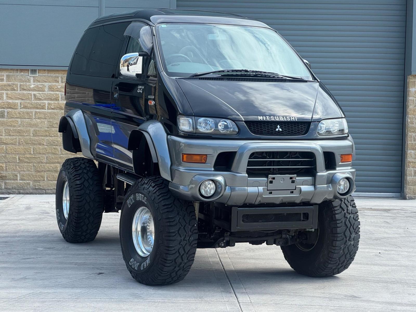 2003 Mitsubishi Delica