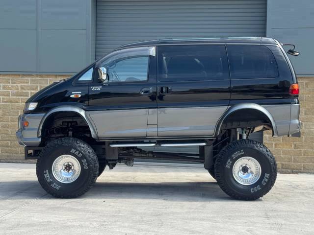 2003 Mitsubishi Delica Spacegear 3.0 V6 Super Exceed 4WD Lifted