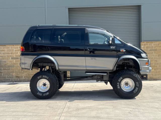 2003 Mitsubishi Delica Spacegear 3.0 V6 Super Exceed 4WD Lifted