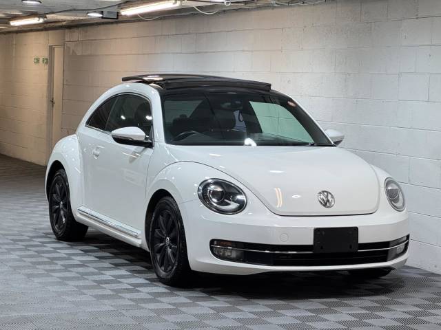 Volkswagen Beetle 1.2 TSI BlueMotion Tech Design Hatchback 3dr Petrol DSG Euro 6 (s/s) (105 ps) Hatchback Petrol White