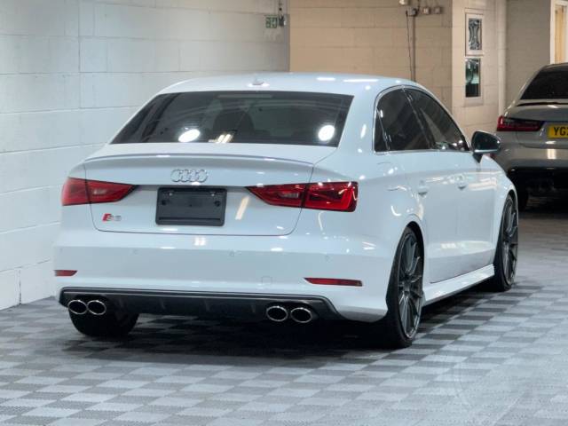 2015 Audi S3 2.0 TFSI Saloon 4dr Petrol S Tronic quattro Euro 6 (s/s) (Nav) (300 ps)
