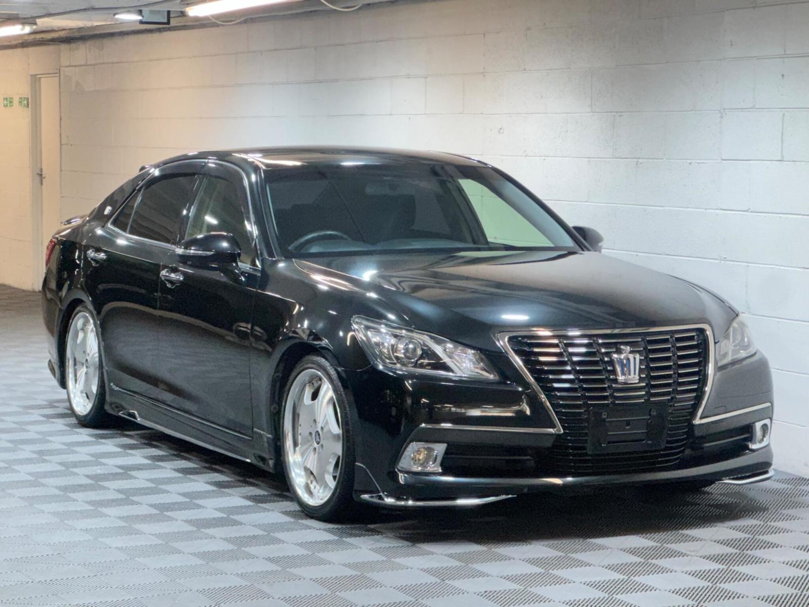 2014 Toyota Crown