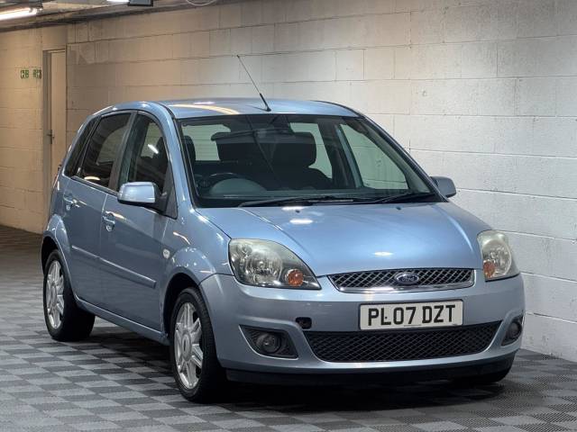Ford Fiesta 1.4 Ghia 5dr Hatchback Petrol BLUE