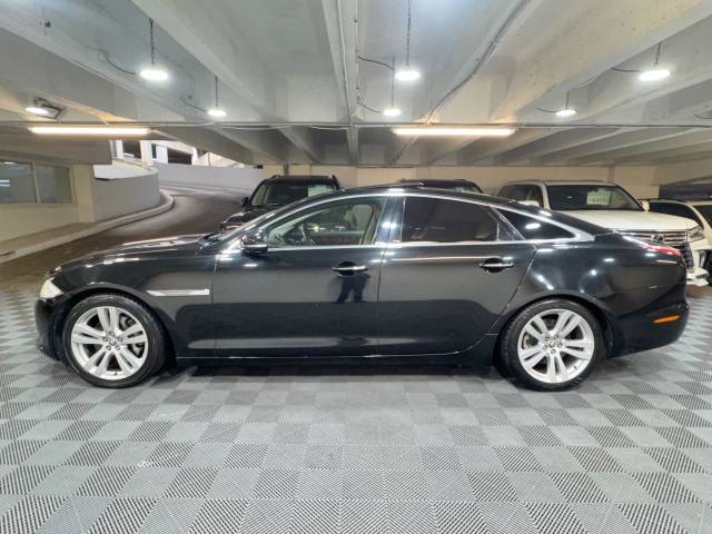 2010 Jaguar Xj 5.0 V8 Premium Luxury Saloon 4dr Petrol Auto Euro 5 (385 ps)