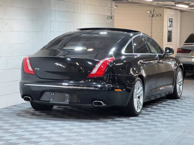 2010 Jaguar Xj 5.0 V8 Premium Luxury Saloon 4dr Petrol Auto Euro 5 (385 ps)