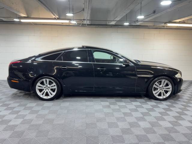 2010 Jaguar Xj 5.0 V8 Premium Luxury Saloon 4dr Petrol Auto Euro 5 (385 ps)