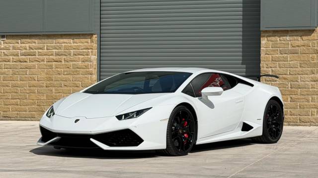 Lamborghini Huracan 5.2 LP 610-4 2dr LDF Coupe Petrol WHITE