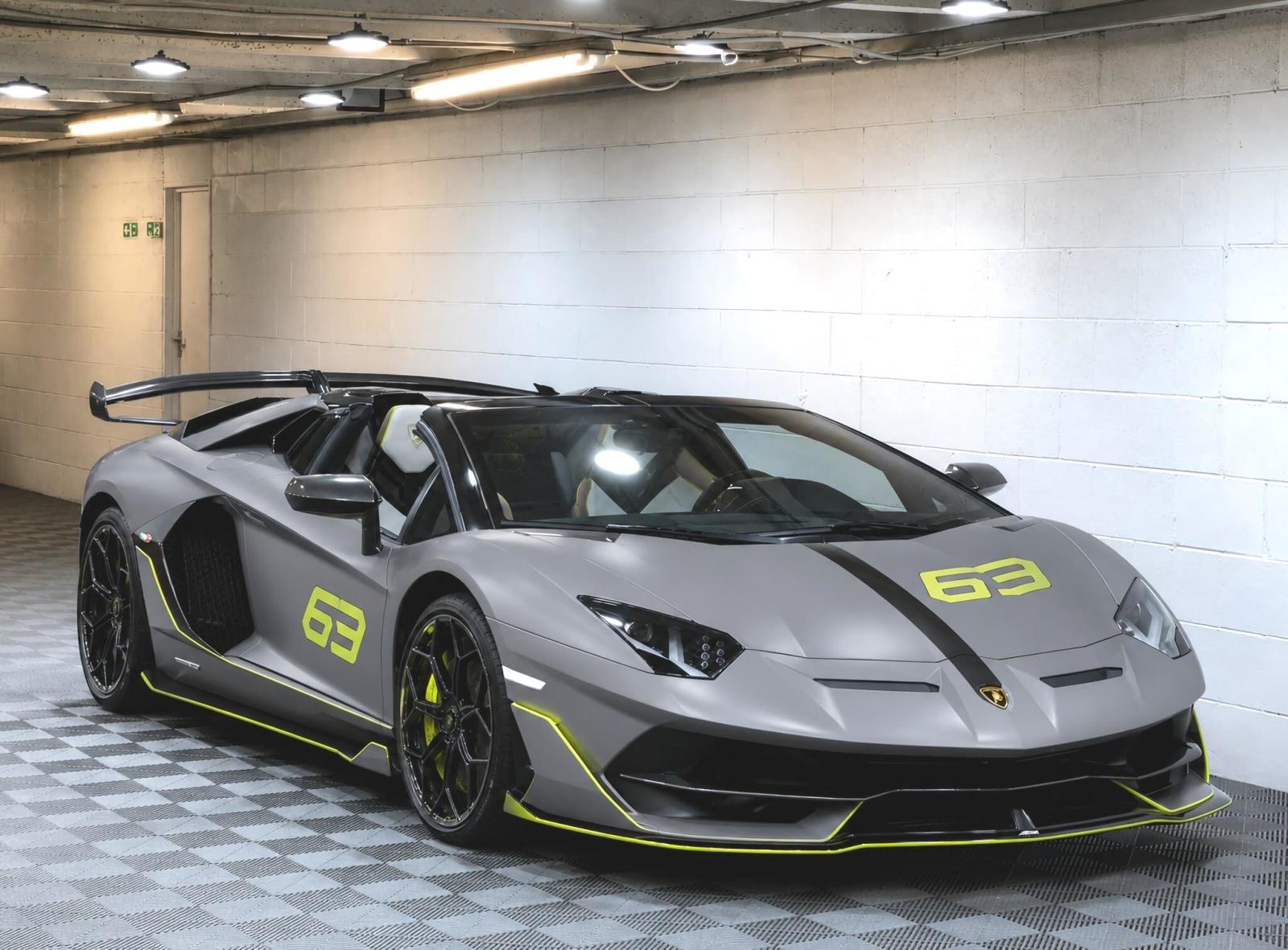2021 Lamborghini Aventador