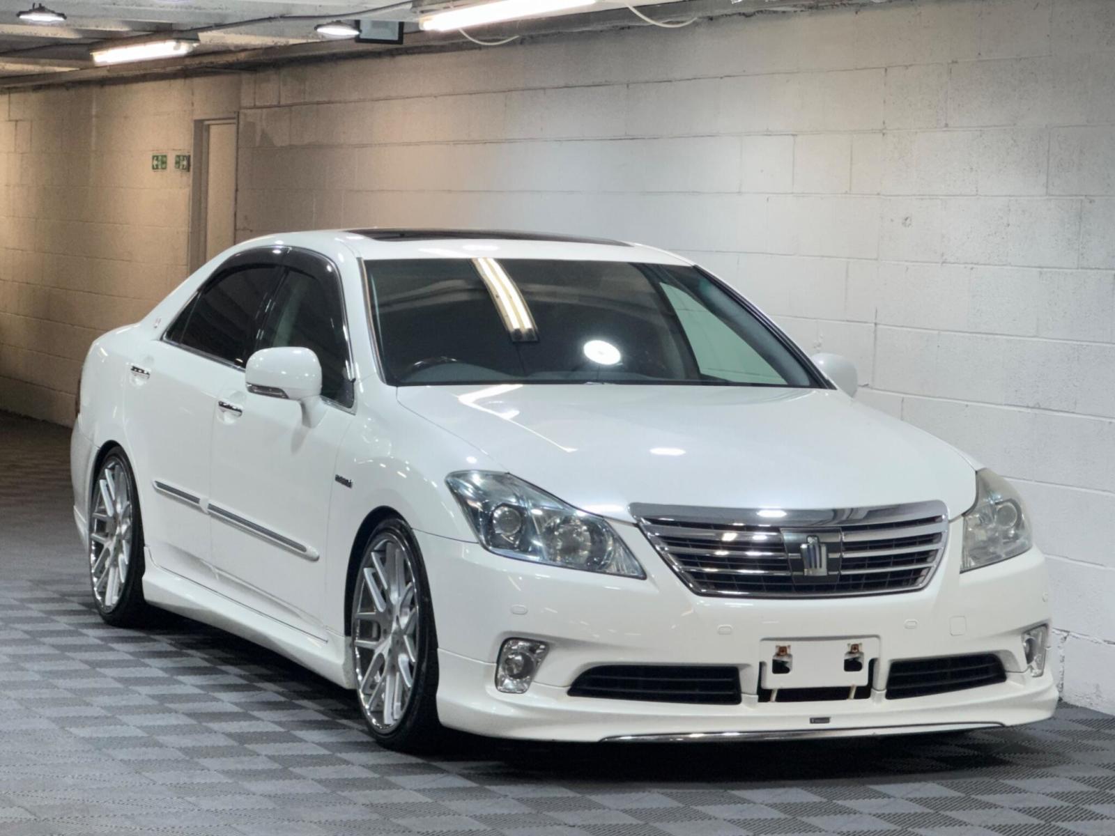 2012 Toyota Crown