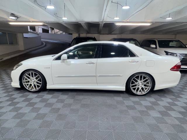 2012 Toyota Crown Hybrid G Package 3.5 V6 Auto MODELLISTA