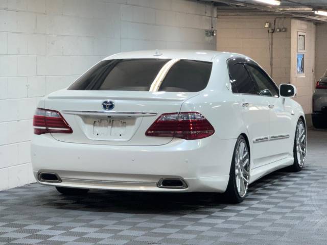 2012 Toyota Crown Hybrid G Package 3.5 V6 Auto MODELLISTA