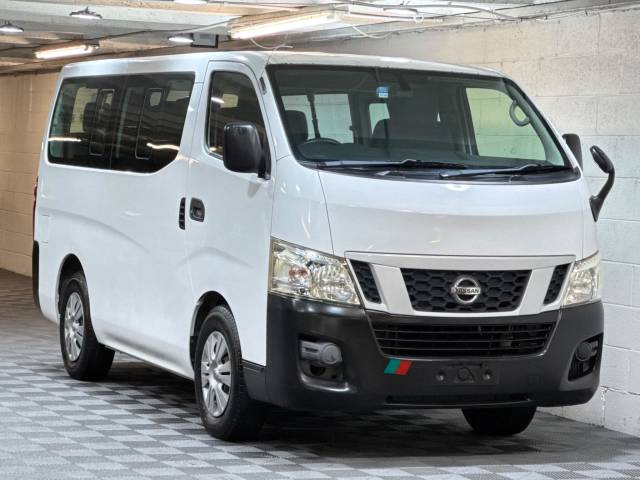 Nissan NV300 Caravan Minibus 2.5 Petrol Auto 10 Seat MPV Petrol White