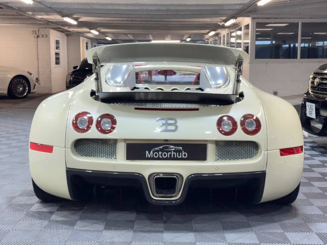 2010 Bugatti Veyron 8.0