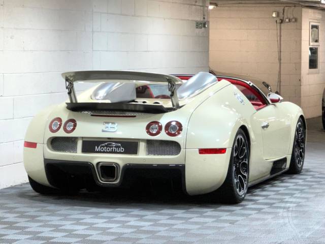 2010 Bugatti Veyron 8.0