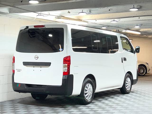 2014 Nissan NV300 Caravan Minibus 2.5 Petrol Auto 10 Seat