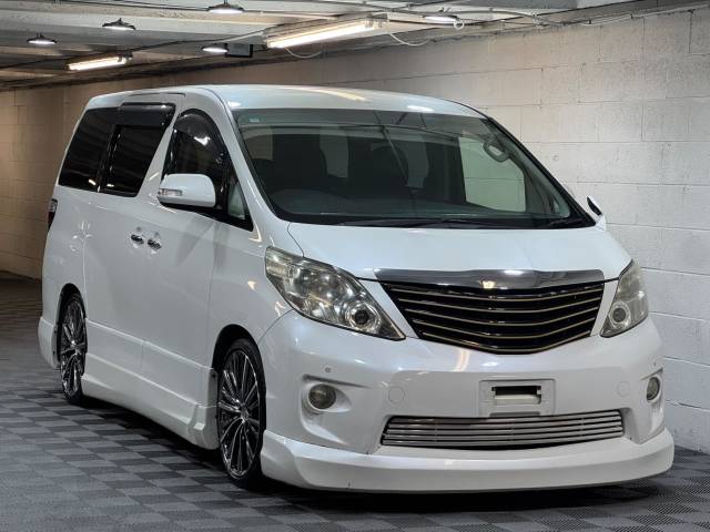 Toyota Alphard 2.4 240S Premium Selection II 7 Seat Aut MPV Petrol White