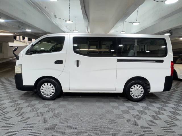 2014 Nissan Nv300 Caravan Minibus 2.5 Petrol Auto 10 Seat