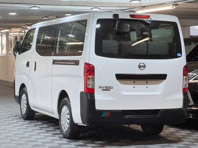 2014 Nissan Nv300 Caravan Minibus 2.5 Petrol Auto 10 Seat