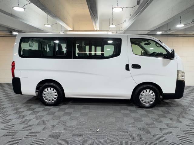 2014 Nissan Nv300 Caravan Minibus 2.5 Petrol Auto 10 Seat