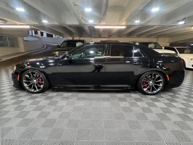 2016 Chrysler 300C SRT (Gen 2 Facelift) 6.4L HEMI V8 [RHD]