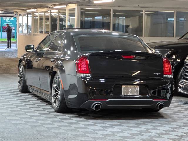 2016 Chrysler 300C SRT (Gen 2 Facelift) 6.4L HEMI V8 [RHD]