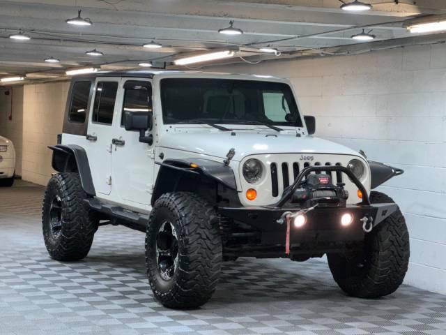 Jeep Wrangler 3.8 V6 Rubicon Unlimited SUV 4dr Petrol Auto 4WD Euro 5 (196 ps) SUV Petrol White