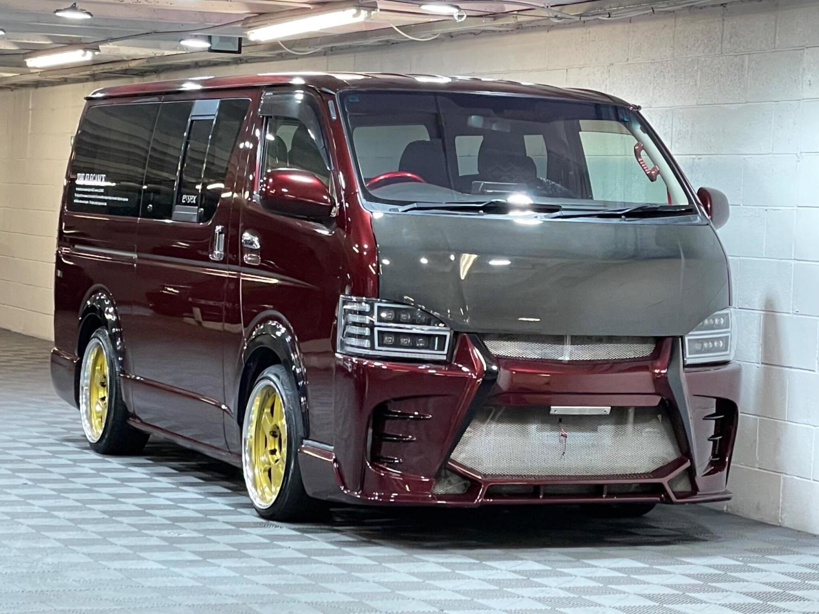 2005 Toyota Hiace