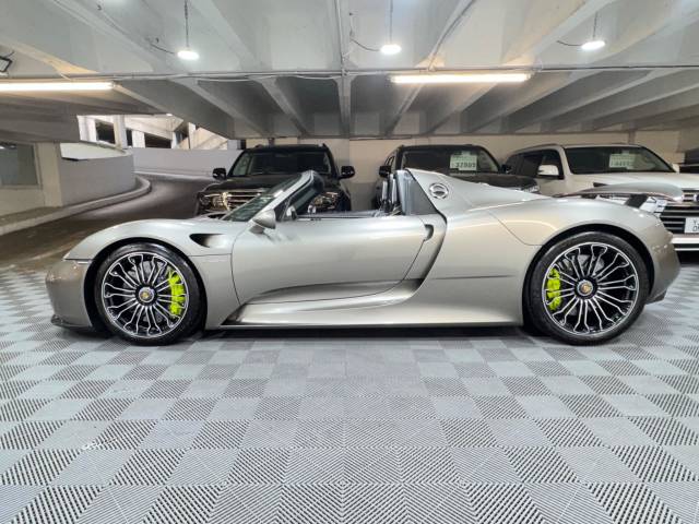 2015 Porsche 918 4.6