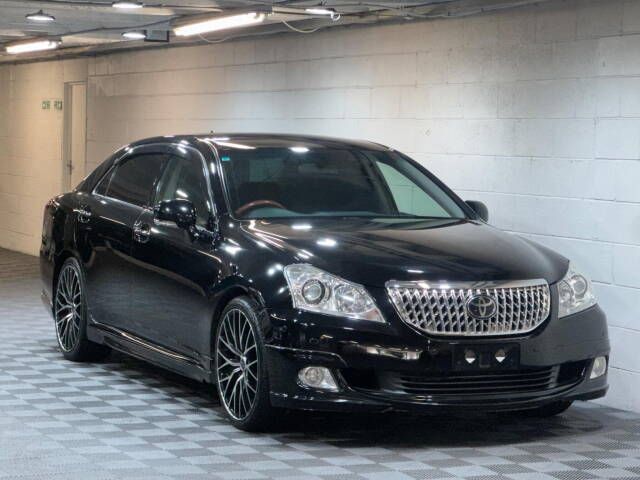 Toyota Crown Majesta 4.6 V8 A Type 1UR-FSE Auto ULEZ Saloon Petrol Black