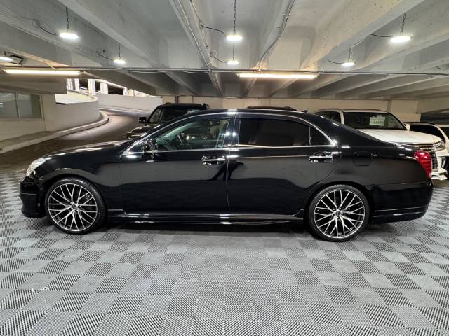 2012 Toyota Crown Majesta 4.6 V8 A Type 1UR-FSE Auto ULEZ