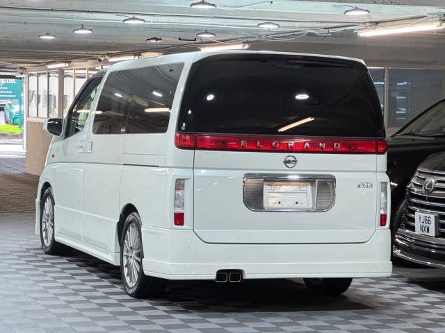 2004 Nissan Elgrand E51 3.5 V6 Highway Star 8 Seat Auto ULEZ