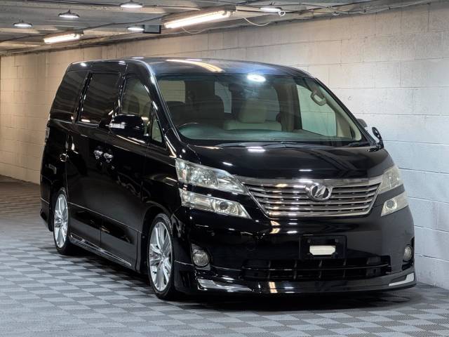Toyota Vellfire 2.4Z Platinum Selection AUTO 8 Seat ULEZ MPV Petrol Black