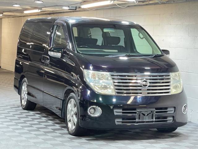 Nissan Elgrand E51 2.5 V6 Highway Star LOW MILEAGE MPV Petrol Black