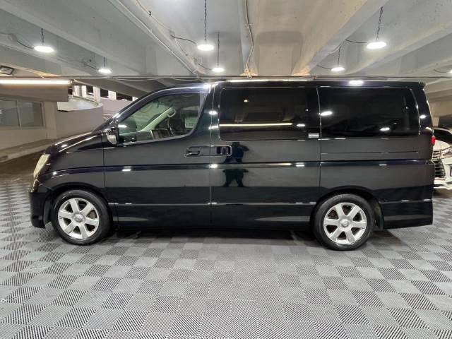 2005 Nissan Elgrand E51 2.5 V6 Highway Star LOW MILEAGE