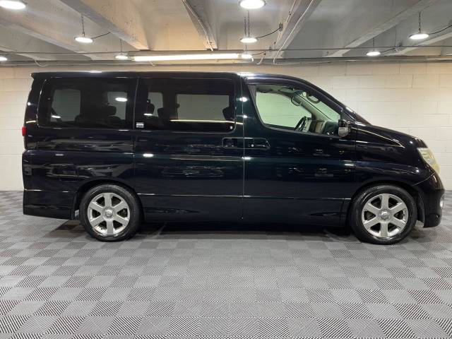 2005 Nissan Elgrand E51 2.5 V6 Highway Star LOW MILEAGE