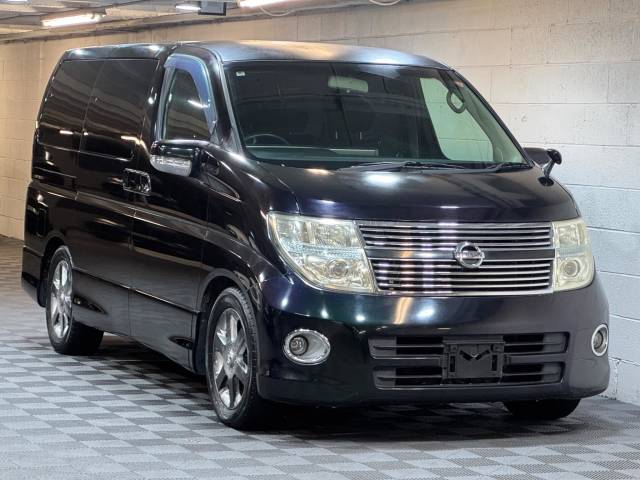 Nissan Elgrand E51 2.5 V6 4WD Highway Star 8 Seat G30 MPV Petrol G30 Mystic Black