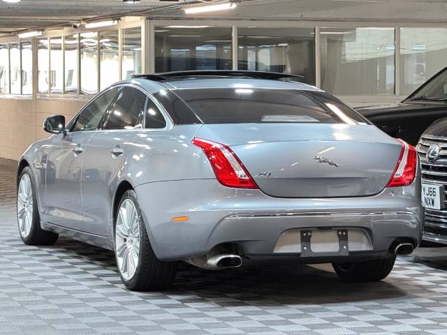 2010 Jaguar Xj 5.0 V8 Premium Luxury Saloon 4dr Petrol Auto Euro 5 (385 ps)