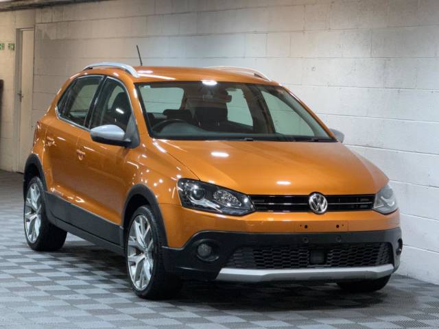 Volkswagen Polo 1.2 TSI BlueMotion Tech SE Design Hatchback 5dr Petrol DSG Euro 6 (s/s) (90 ps) Hatchback Petrol Orange
