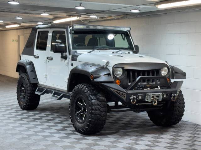 Jeep Wrangler 3.6 V6 Sahara SUV 4dr Petrol Auto 4WD Euro 6 (280 bhp) SUV Petrol White