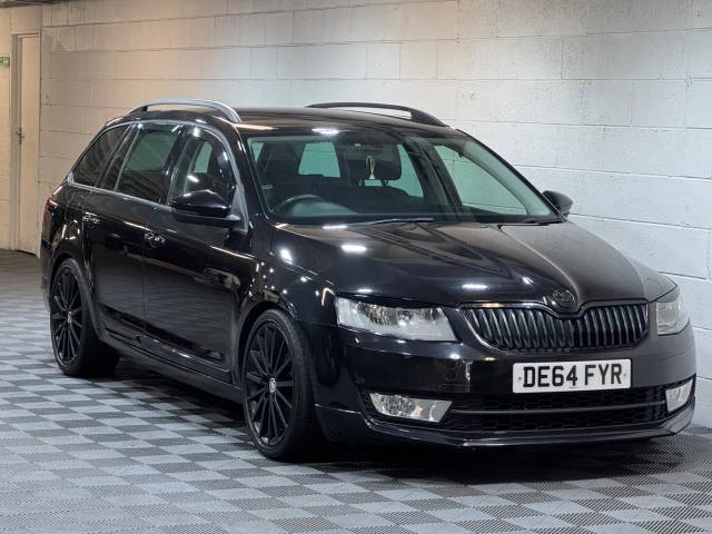 Skoda Octavia 1.6 TDI CR Black Edition 5dr Estate Diesel BLACK
