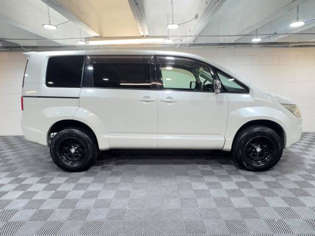 2010 Mitsubishi Delica 2.4 D5 4WD CHAMONIX PACKAGE 7 SEAT ULEZ