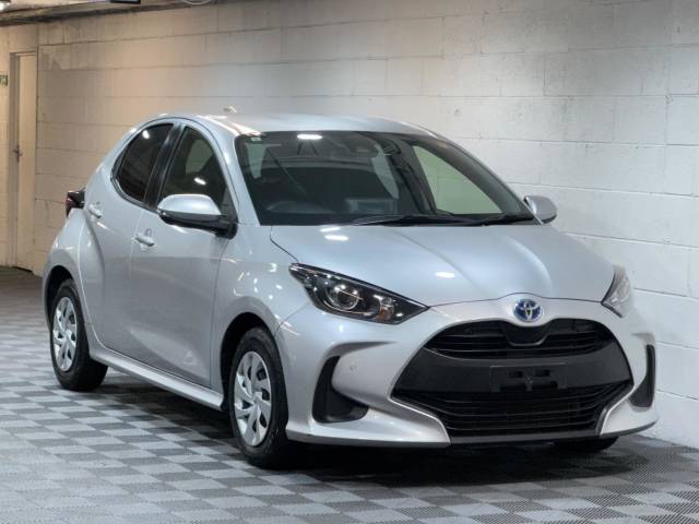 Toyota Yaris 1.5 VVT-h Icon Hatchback 5dr Petrol Hybrid E-CVT Euro 6 (s/s) (116 ps) Hatchback Hybrid Silver
