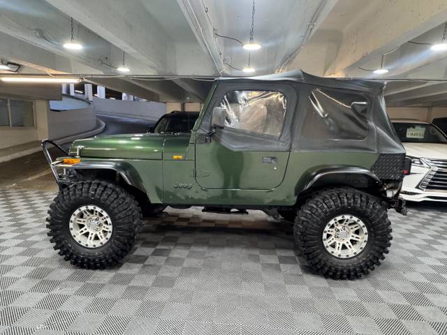 1995 Jeep Wrangler YJ 4.0 Manual 4WD Soft-Top Modified