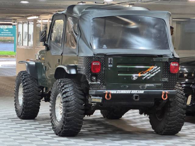 1995 Jeep Wrangler YJ 4.0 Manual 4WD Soft-Top Modified