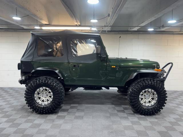 1995 Jeep Wrangler YJ 4.0 Manual 4WD Soft-Top Modified
