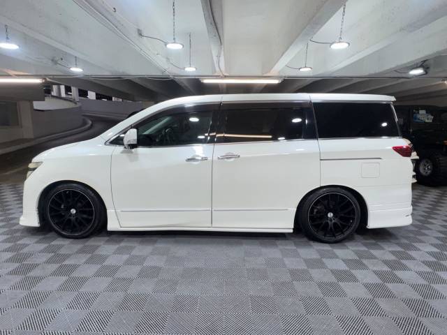 2010 Nissan Elgrand 2.5 250 Highway Star Auto 7 Seat ULEZ