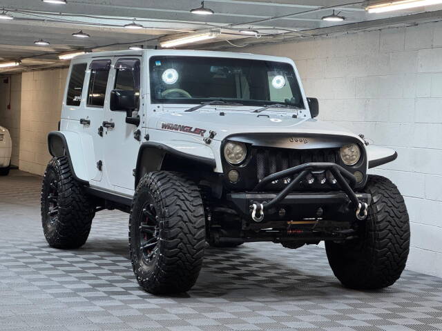 Jeep Wrangler 3.6 V6 Sahara SUV 4dr Petrol Auto 4WD Euro 6 (280 bhp) SUV Petrol White