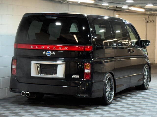 2005 Nissan Elgrand E51 2.5 V6 Highway Star Mystic Black G30
