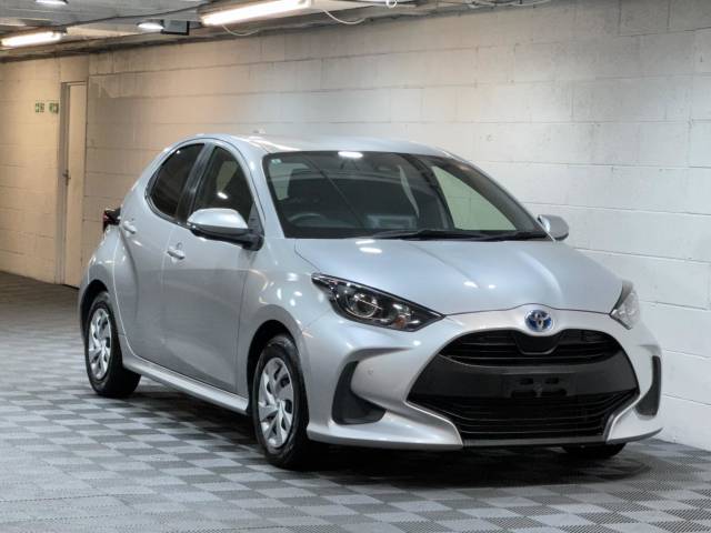Toyota Yaris 1.5 VVT-h Icon Hatchback 5dr Petrol Hybrid E-CVT Euro 6 (s/s) (116 ps) Hatchback Hybrid Silver